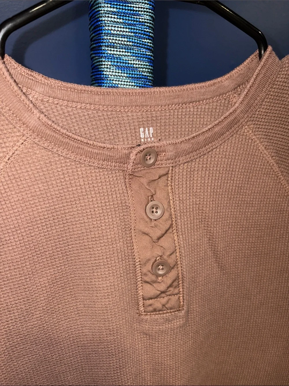 Gap- Boys Brown Thermal Henley Shirt Size Medium